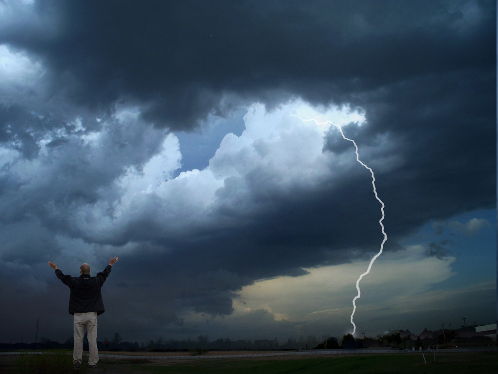 Praise You In The Storm
